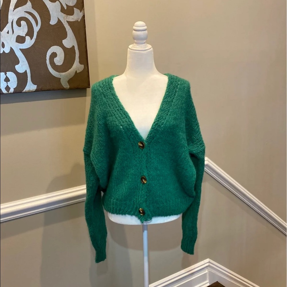 Women’s Cardigan